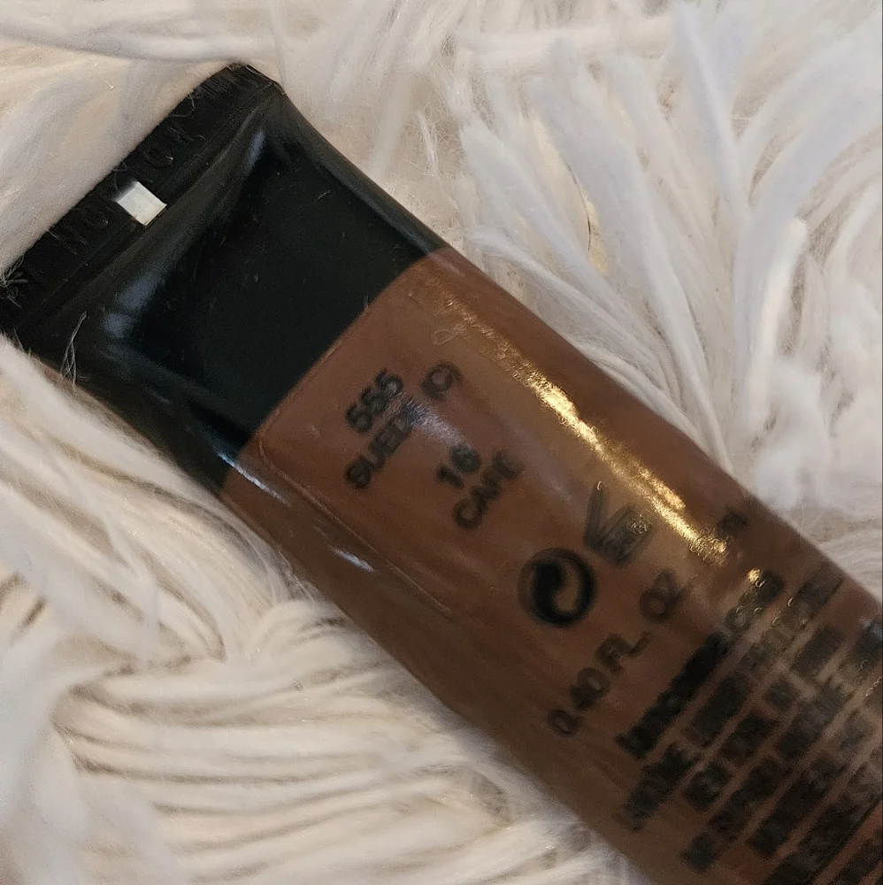 🆕️Teint Idole Ultra Wear Camouflage Concealer 555 Suede C